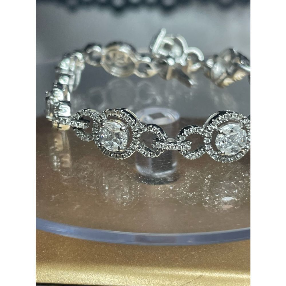 14k white gold diamond cluster bracelet 7”